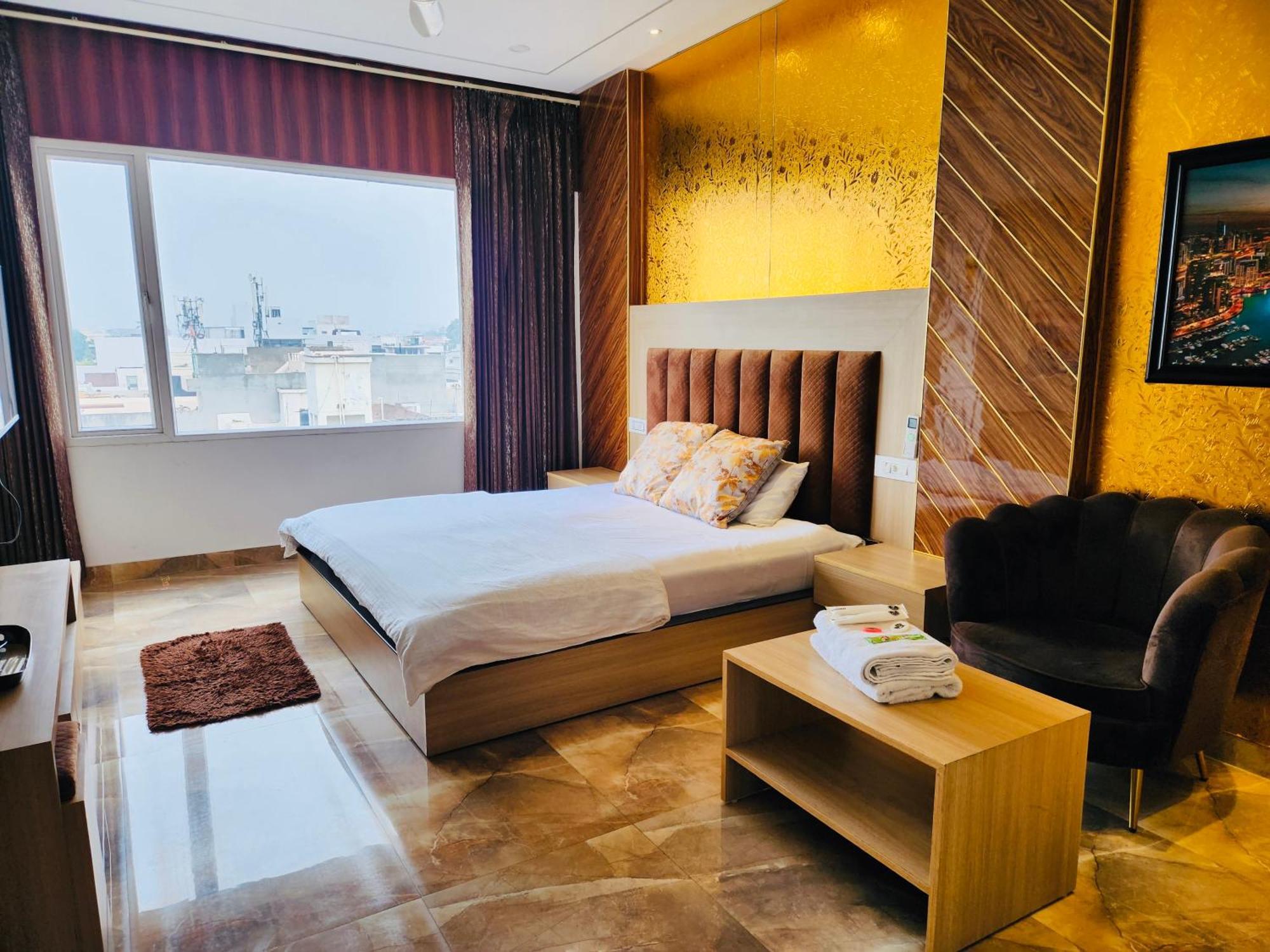 Holidayvilla & Suites Amritsar- Green Avenue ภายนอก รูปภาพ